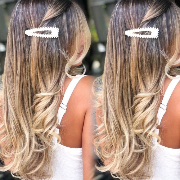 Accessories - 3/$24 Oversized Pearl Barrette Large Hair clip